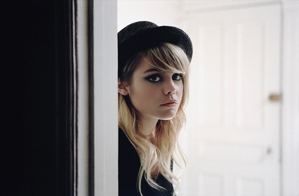 Wicked Games (The Weeknd Cover) – Coeur de Pirate