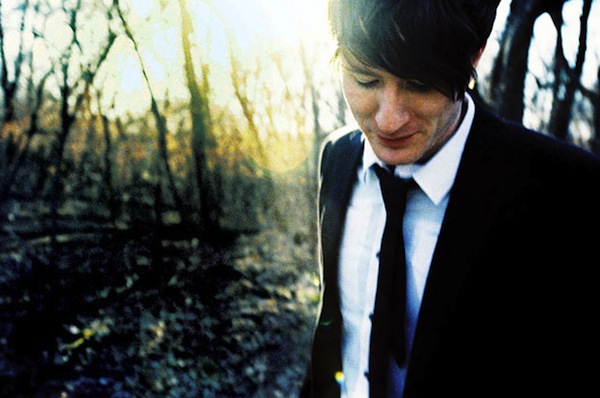 Alligator Sky – B.o.B & Owl City