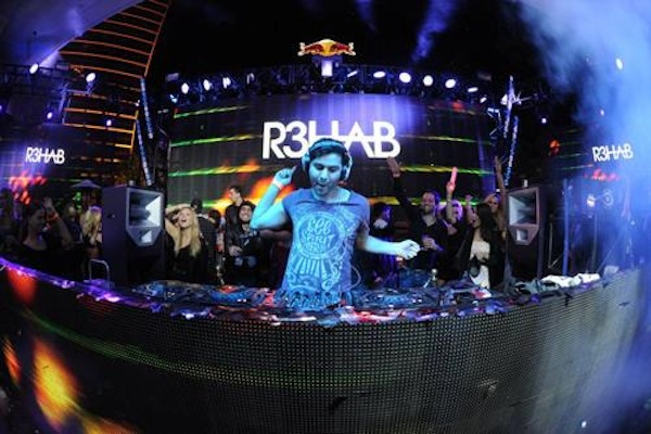 Naughty Party (R3hab Remix) – Cosmo