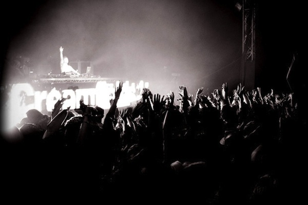 ID (Stay With You) – Avicii ft. Mike Posner
