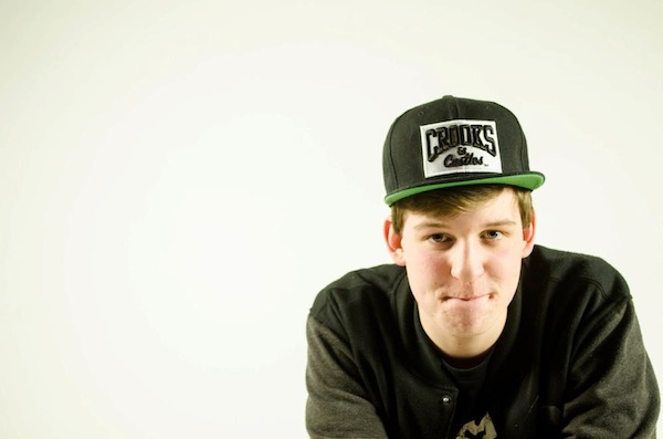 Fallin’ Love (Alex Young Remix) – BenZel